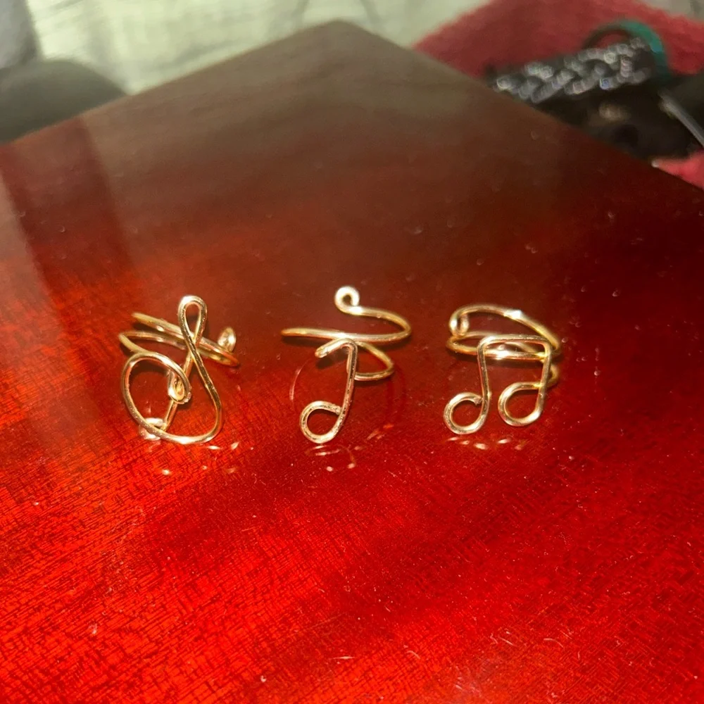 “Send Ur Price?” Elegant Gold Initial “MUSIC NOTE” Set Ring’s - Picture 1 of 4